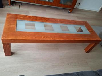Salontafel met glasplaat  beschikbaar voor biedingen