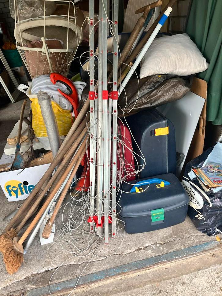 Gratis Diverse spullen - Gereedschap, koffers, etc., Doe-het-zelf en Verbouw, Overige Doe-het-zelf en Verbouw, Gebruikt, Ophalen