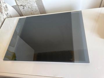 2 Glasplaten IKEA Malm 48x40 beschikbaar voor biedingen