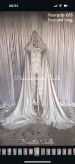 Bridal cape volledig bedekt met brede sierrand, Kleding | Dames, Trouwkleding en Trouwaccessoires, Ophalen of Verzenden, Zo goed als nieuw