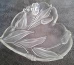 glazen sier schaal met tulpen motief, Schaal, Nieuw, Ophalen of Verzenden, Glas