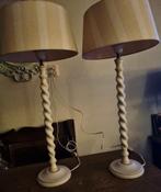 2 x Brocante landelijke schemerlampen gedraaide lampen hout, Huis en Inrichting, Lampen | Tafellampen, Ophalen, Zo goed als nieuw