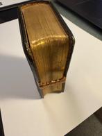 Bijbel antiek met 14 karaat gouden slotje 1884 nieuwstaat, Ophalen of Verzenden, Johannes Enschedé en Zonen