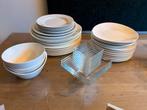 Gemengd servies - borden, kommen, bakjes, Huis en Inrichting, Keuken | Servies, Gebruikt, Ophalen of Verzenden, Bord(en), Effen