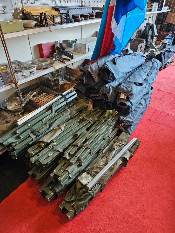 Veldbed veldbedden campingbed stretcher, Verzamelen, Militaria | Algemeen, Landmacht, Nederland, Ophalen