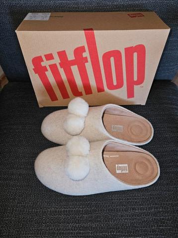 NIEUW FITFLOP CHRISSIE POM POM sloffen ivoor maat 37. beschikbaar voor biedingen