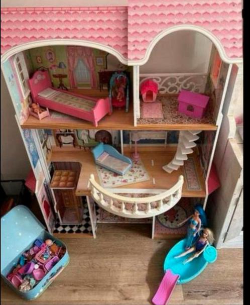 Heel leuk barbiehuis, mét bewegende lift !, Kinderen en Baby's, Speelgoed | Poppenhuizen, Gebruikt, Poppenhuis, Ophalen of Verzenden