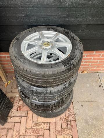Rexen Winterbanden met Velgen - Mercedes E Klasse beschikbaar voor biedingen