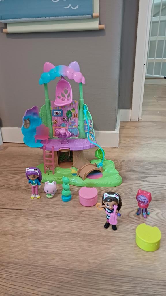 Gabby's Poppenhuis Boomhut + Extra Set, Kinderen en Baby's, Speelgoed | Poppen, Zo goed als nieuw, Overige typen, Ophalen of Verzenden