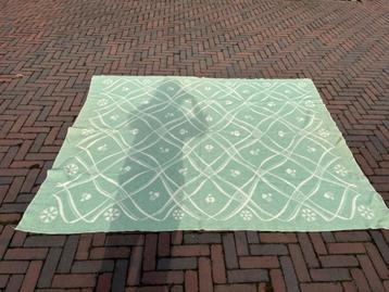 Wollen deken groen en ecru Groen ecru = 2.20 bij 1.65 beschikbaar voor biedingen