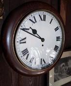 Antieke Engelse pub klok met slinger uurwerk loopt prima., Antiek en Kunst, Ophalen of Verzenden