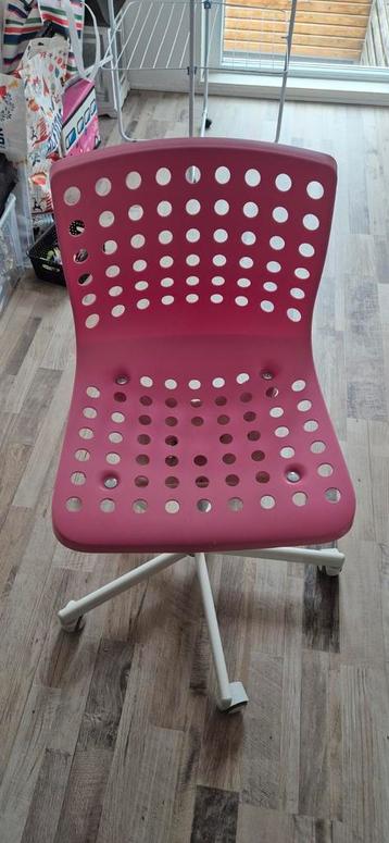 Roze Bureaustoel  beschikbaar voor biedingen