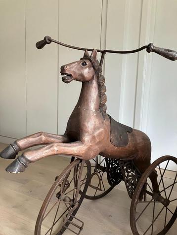 Driewieler paard beschikbaar voor biedingen