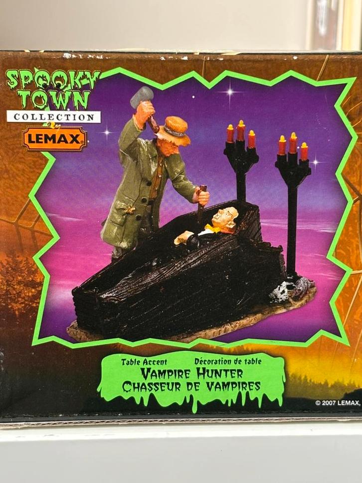 Lemax spooky town vampire hunter, Diversen, Kerst, Ophalen of Verzenden