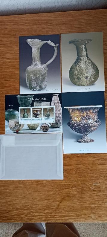 Postzegels speciale serie 3×1 en 3 kaarten beschikbaar voor biedingen