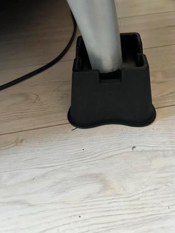 Bedverhogers 7cm zwart /bed klossen /zwanger/minder valide  beschikbaar voor biedingen