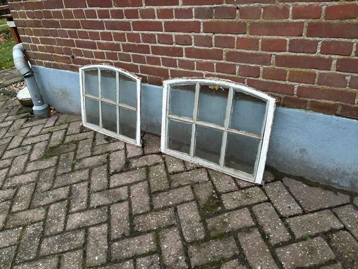 2 Oude Stalramen - 61,5x48,5 cm, Doe-het-zelf en Verbouw, Glas en Ramen, Gebruikt, Gevelraam of Ruit, Minder dan 80 cm, Ophalen