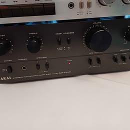 AKAI AM-2250 Stereo Integrated Amplifier, Audio, Tv en Foto, Versterkers en Receivers, Zo goed als nieuw, Stereo, Minder dan 60 watt