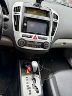 Kia CEED SW 2.0 X-clusive LPG AUT LEER CLIMA TREKHAAK NAP AP, Auto's, Kia, Gebruikt, 550 kg, Euro 4, 1975 cc