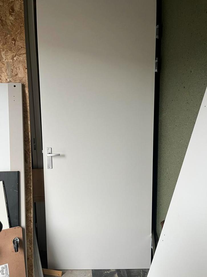 Gloednieuwe witte binnendeur (92,5x231,5) + kozijn, Doe-het-zelf en Verbouw, Deuren en Horren, Nieuw, Binnendeur, 215 cm of meer