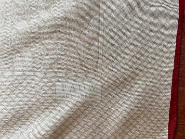 Prachtige zijde shawl Carré sjaal Pauw Amsterdam iers kabel, Kleding | Dames, Mutsen, Sjaals en Handschoenen, Zo goed als nieuw