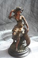 Mooie zeer mooie oude decoratief beeld, Ophalen of Verzenden