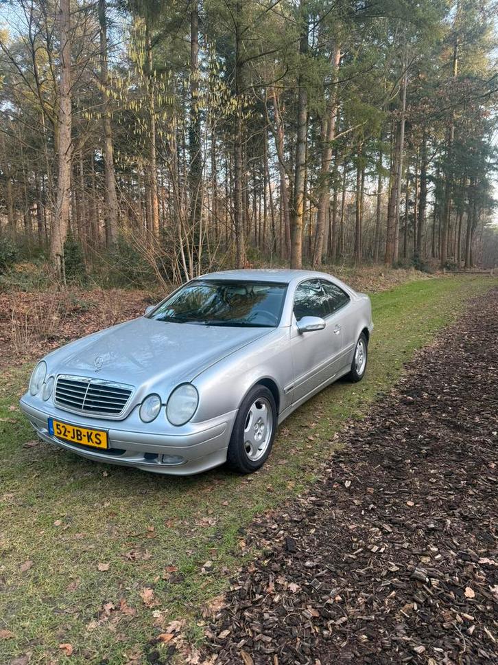Mooie mercedes benz clk 200 compressor, Auto's, Mercedes-Benz, Particulier, CLK, Benzine, Automaat, Zilver of Grijs, Achterwielaandrijving