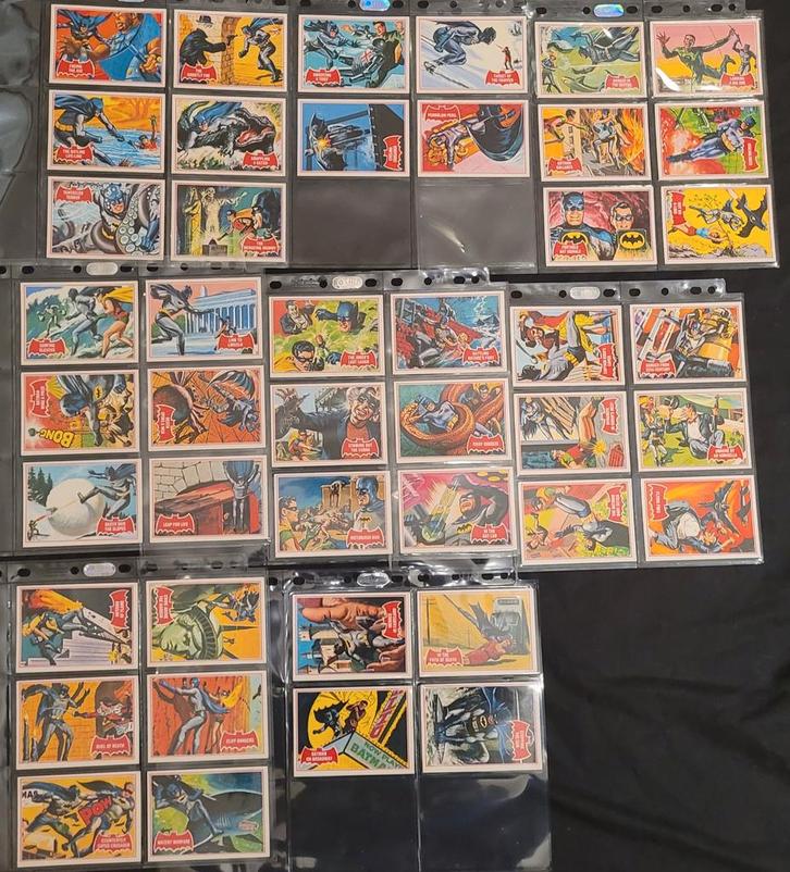 44x Batman Red Bat Topps 1966 USA reissue, Verzamelen, Stripfiguren, Zo goed als nieuw, Plaatje, Poster of Sticker, Superheld