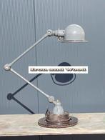 Grijze oude vintage industriele 2 arm Jielde lamp, Vintage, oud, design, Frans, Jielde, grijs, industrieel, Gebruikt, Ophalen of Verzenden