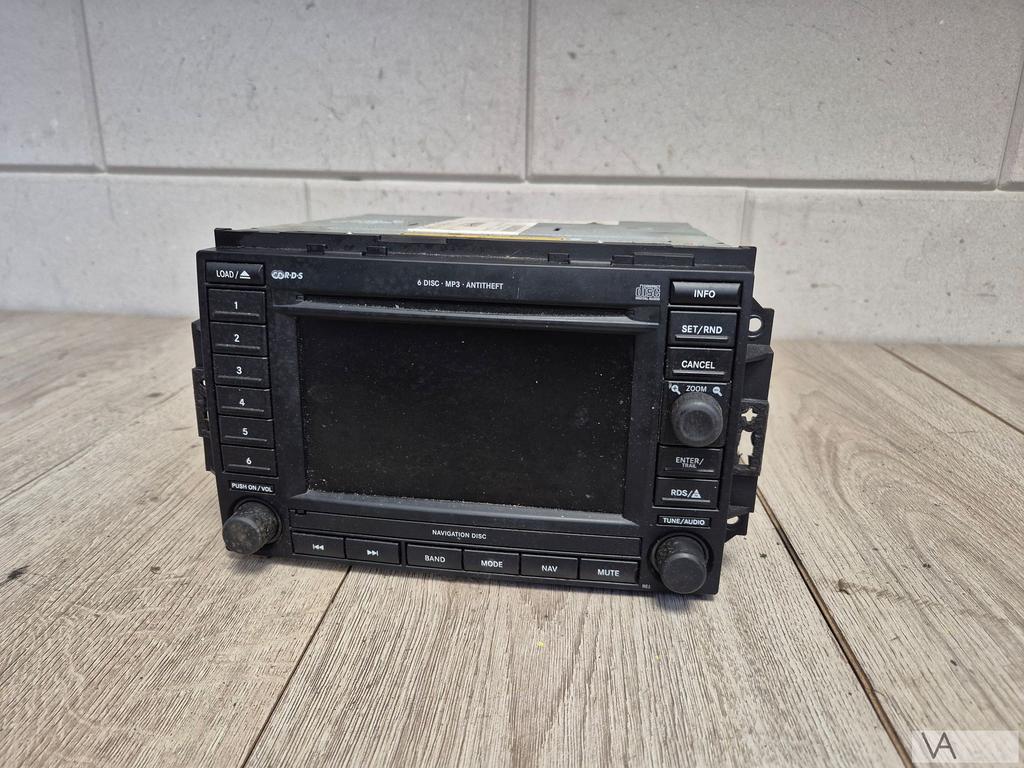 Chrysler 300c 2004 - 2010 radio navigatie 05064191ad €200, Gebruikt, -, Ophalen of Verzenden, -