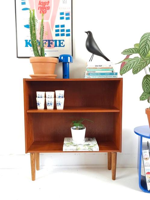 Vintage klein deens kastje | boekenkastje, Verzamelen, Retro, Huis en Inrichting, Ophalen of Verzenden