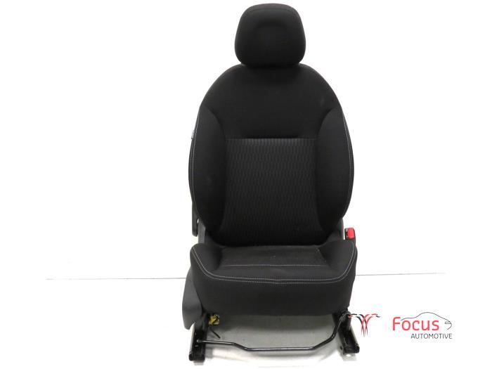 Stoel rechts van een Peugeot 208, Auto-onderdelen, Interieur en Bekleding, Gebruikt, -, -, Ophalen of Verzenden