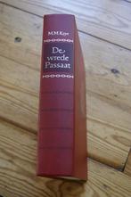 Boek: "De wrede passaat", geschreven door M.M. Haye, Ophalen of Verzenden, Gelezen