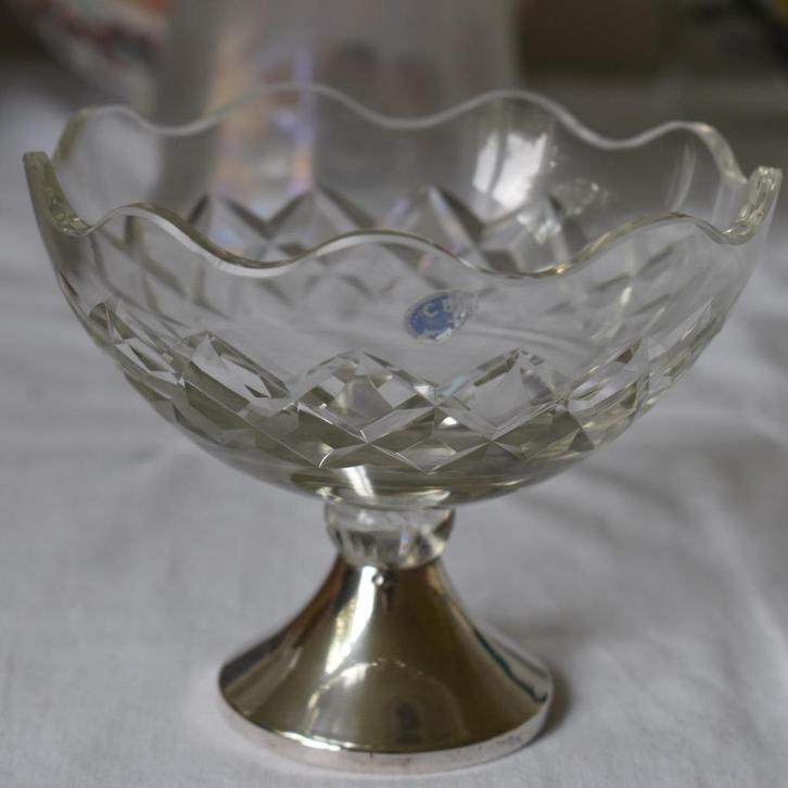 kristallen schaaltje op zilveren voet gemerkt, Antiek en Kunst, Antiek | Glas en Kristal, Ophalen of Verzenden