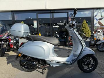 Vespa Primavera S 25KM E5 beschikbaar voor biedingen