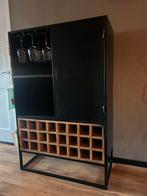 Stalen wijnkast met glashouders, Huis en Inrichting, Ophalen, 100 tot 150 cm, 50 tot 100 cm, Zo goed als nieuw
