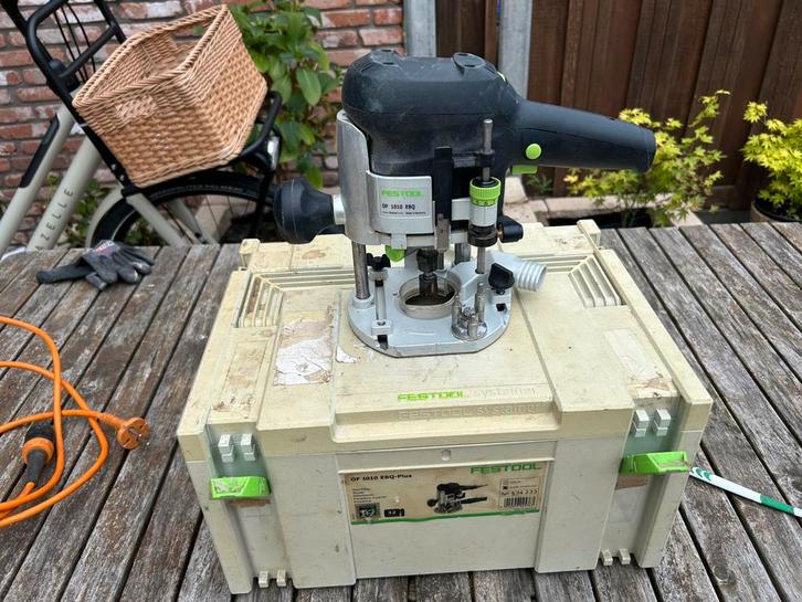 Festool of 1010 ebq bovenfrees defect, Doe-het-zelf en Verbouw, Gereedschap | Freesmachines, Zo goed als nieuw, Elektrisch, Bovenfrees