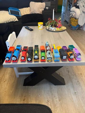Thomas de trein heel veel treintjes beschikbaar voor biedingen