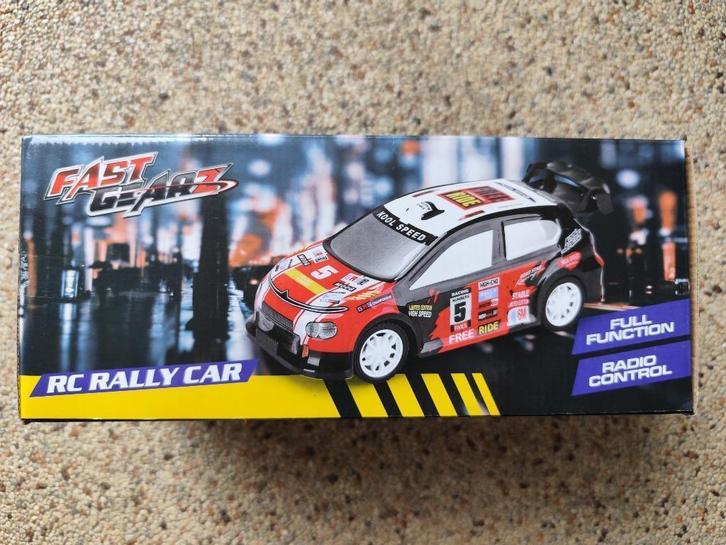 Op afstand bestuurbare Fast Gearz Rally auto, Hobby en Vrije tijd, Modelbouw | Radiografisch | Auto's, Nieuw, Auto offroad, Elektro
