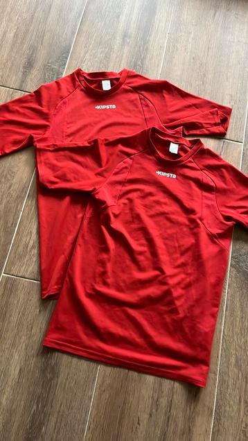 2x Kipsta sportshirt 162 beschikbaar voor biedingen