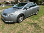 Toyota Avensis 1.8 16V Vvt-i Sedan 2009 Grijs, Auto's, Voorwielaandrijving, 65 €/maand, 15 km/l, Avensis