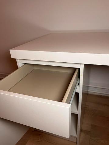 Ikea MALM bureau 140x65cm - afbeelding 5