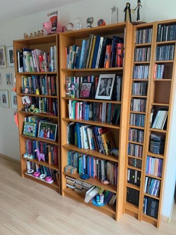 boekenkasten /dvd cd kastje billy Ikea beschikbaar voor biedingen