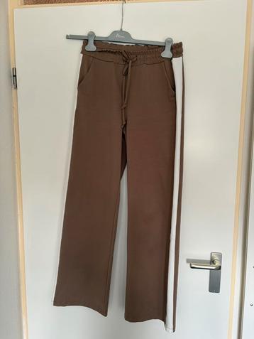 wide leg broek beschikbaar voor biedingen