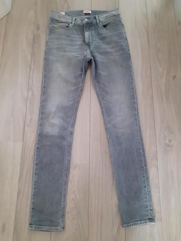 Grijze TOMMY HILFIGER spijkerbroek jeans, maat 31/34. beschikbaar voor biedingen