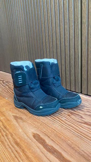 Zwarte Quechua moonboots voor jongens en meisjes maat 25 beschikbaar voor biedingen