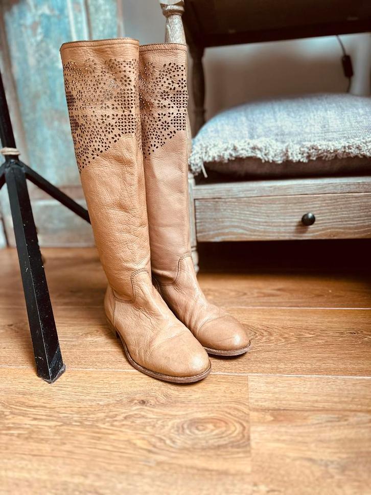 Lavarazione Artigiana ibiza laarzen camel maat 37 zgan, Kleding | Dames, Schoenen, Zo goed als nieuw, Hoge laarzen, Bruin, Ophalen of Verzenden