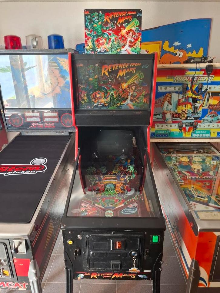 Bally Revenge from mars, Verzamelen, Automaten | Flipperkasten, Gebruikt, Flipperkast, Ophalen