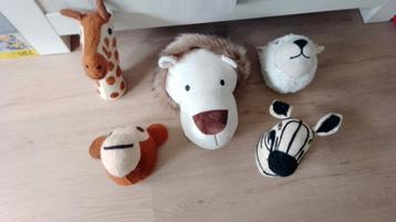 Dierenkoppen voor aan de wand beschikbaar voor biedingen