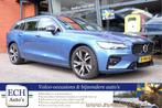 Volvo V60 2.0 B3 R-Design trekhaak en panodak (bj 2021), 1800 kg, 4 cilinders, Blauw, Leder en Stof